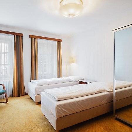 U Modreho Orla - At The Blue Eagle Hotel Praha Bagian luar foto