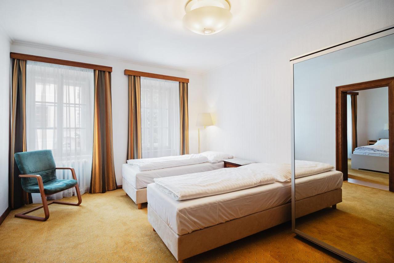 U Modreho Orla - At The Blue Eagle Hotel Praha Bagian luar foto
