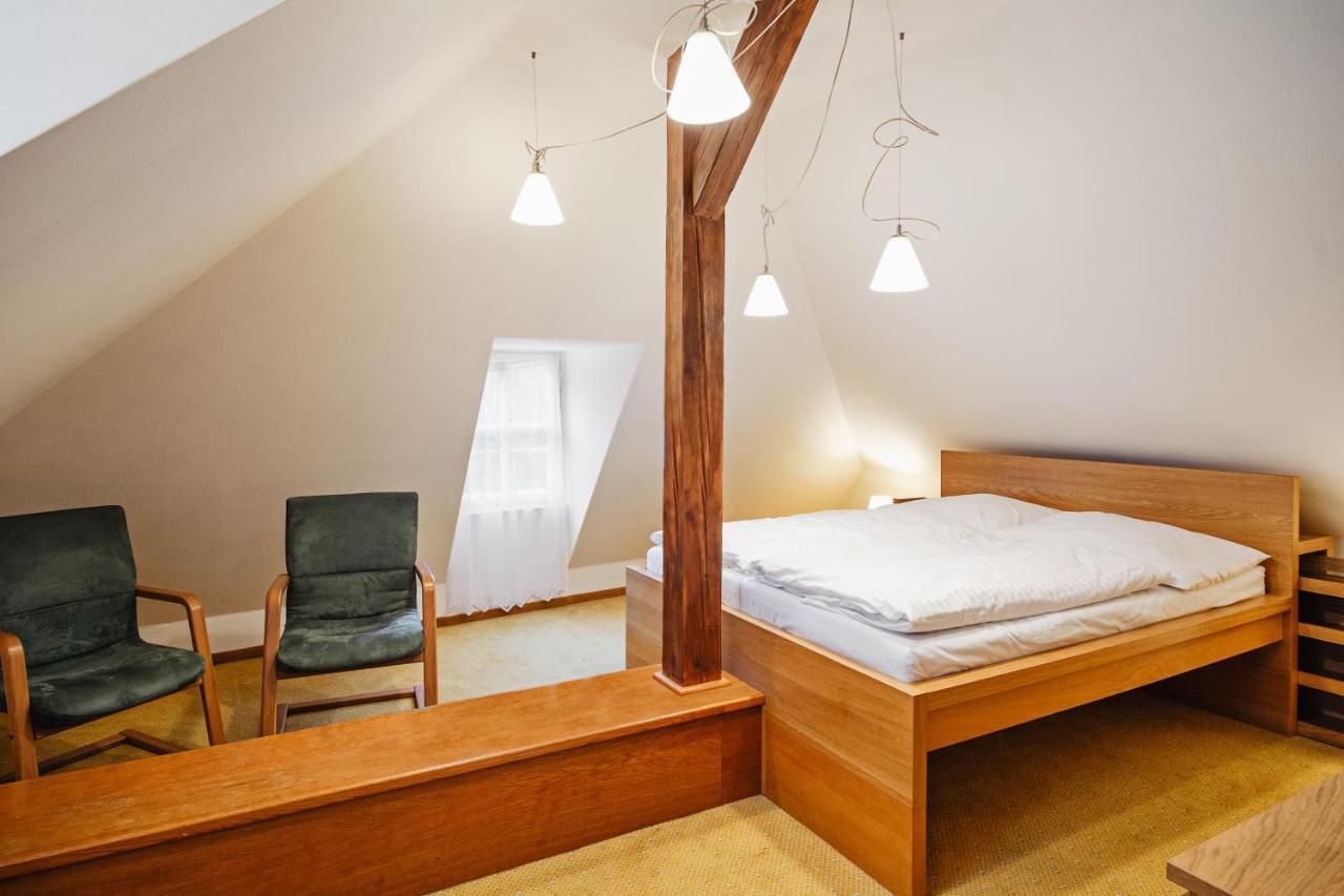 U Modreho Orla - At The Blue Eagle Hotel Praha Bagian luar foto
