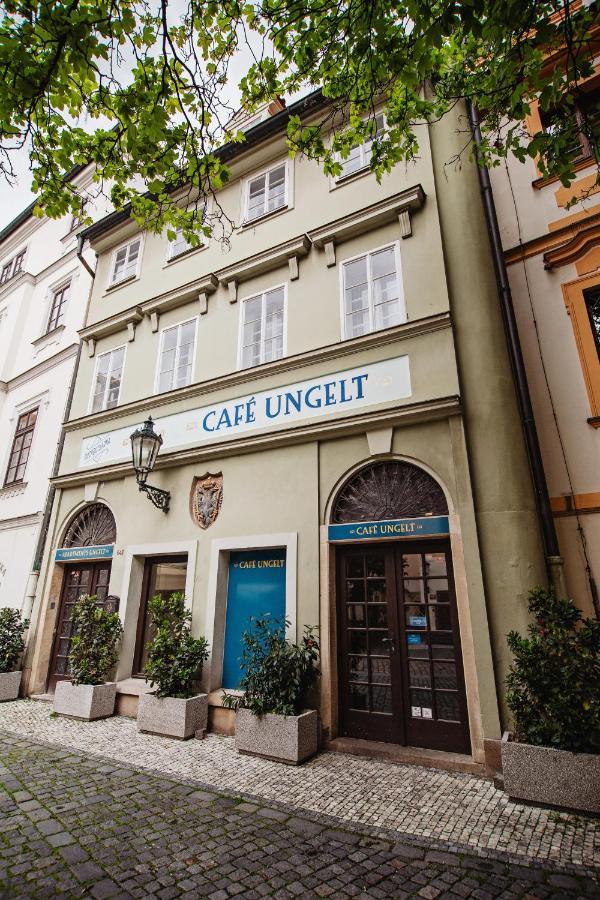U Modreho Orla - At The Blue Eagle Hotel Praha Bagian luar foto