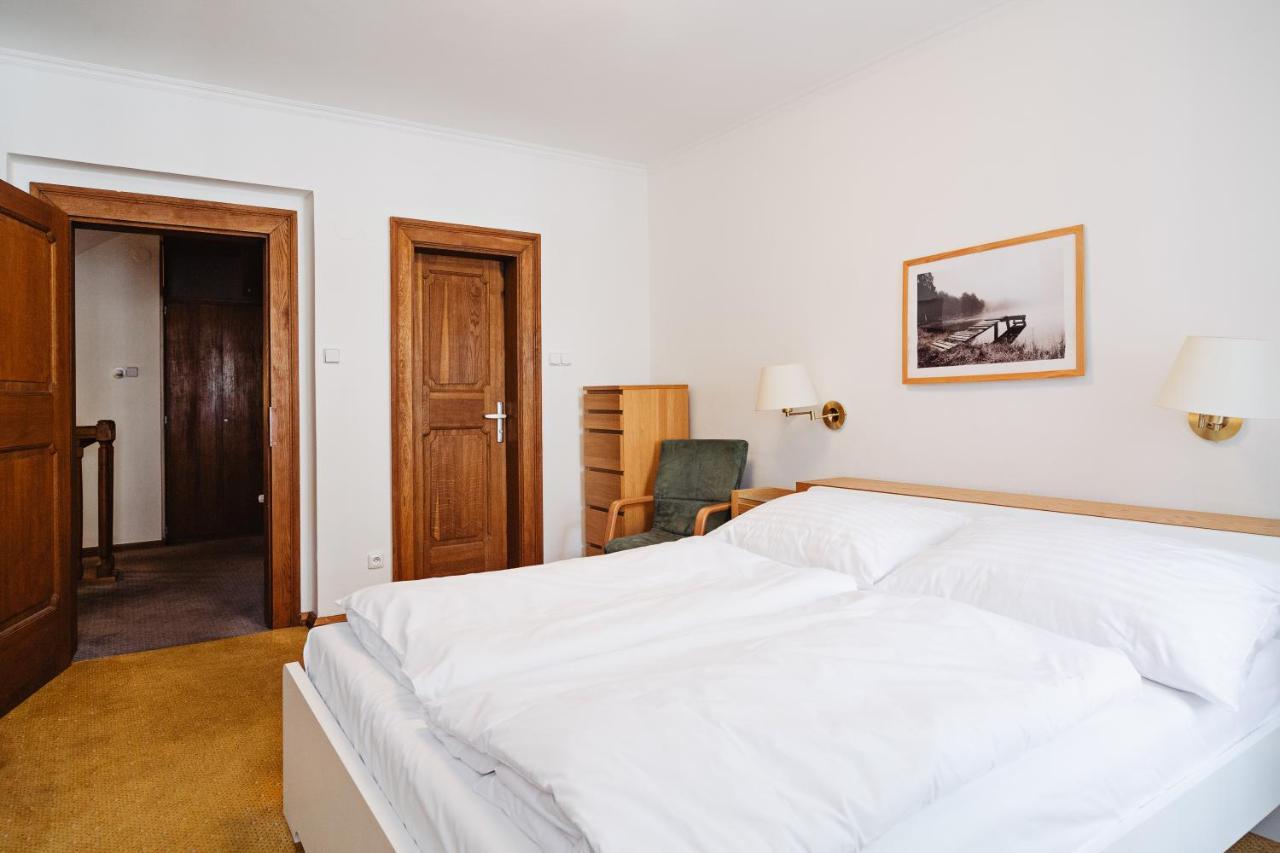 U Modreho Orla - At The Blue Eagle Hotel Praha Bagian luar foto