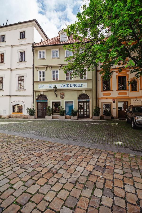 U Modreho Orla - At The Blue Eagle Hotel Praha Bagian luar foto
